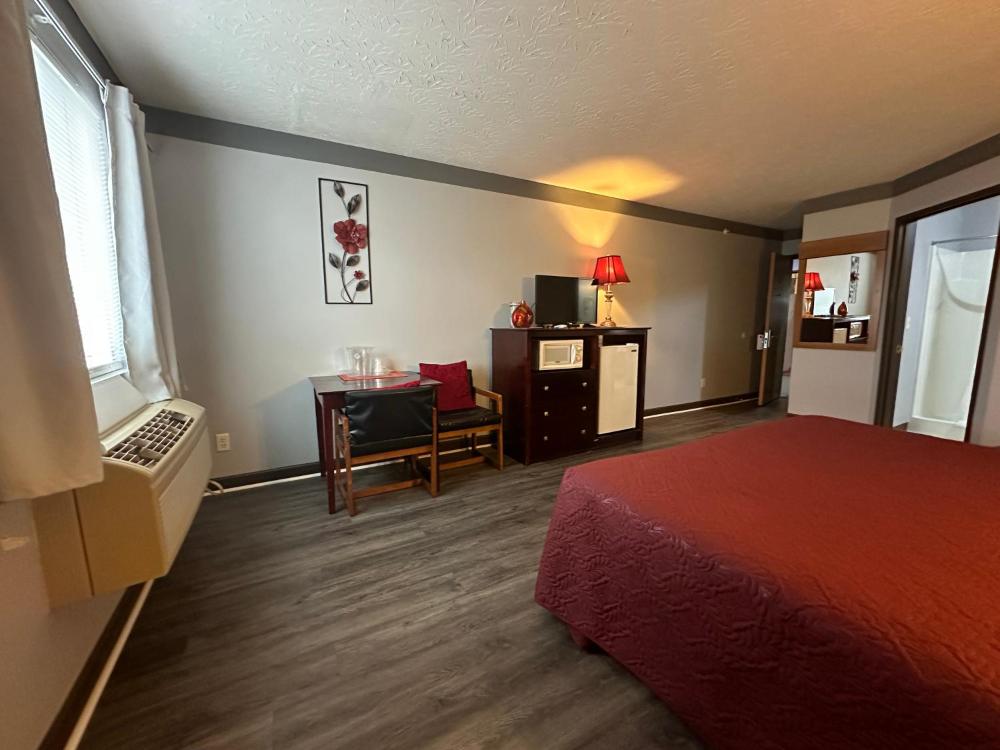 King Bed interior